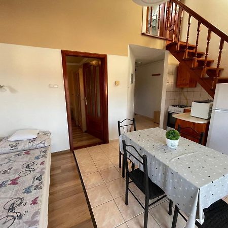 Hellasz Apartman Jula Exterior foto