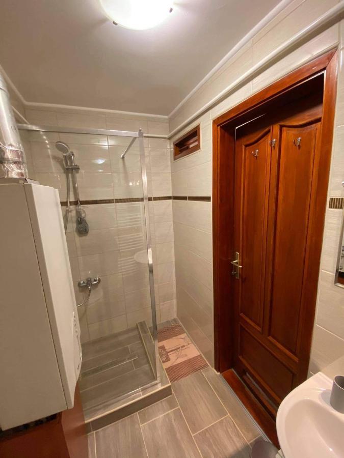 Hellasz Apartman Jula Exterior foto