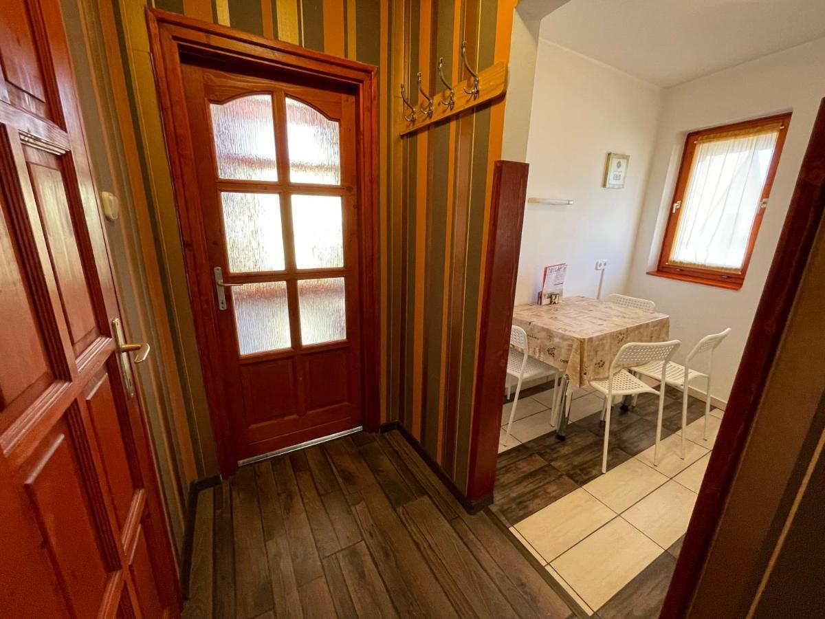 Hellasz Apartman Jula Exterior foto