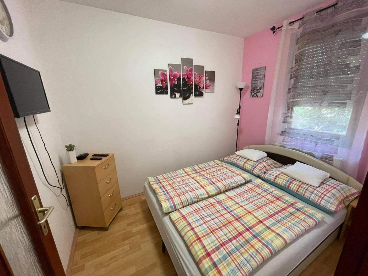 Hellasz Apartman Jula Exterior foto