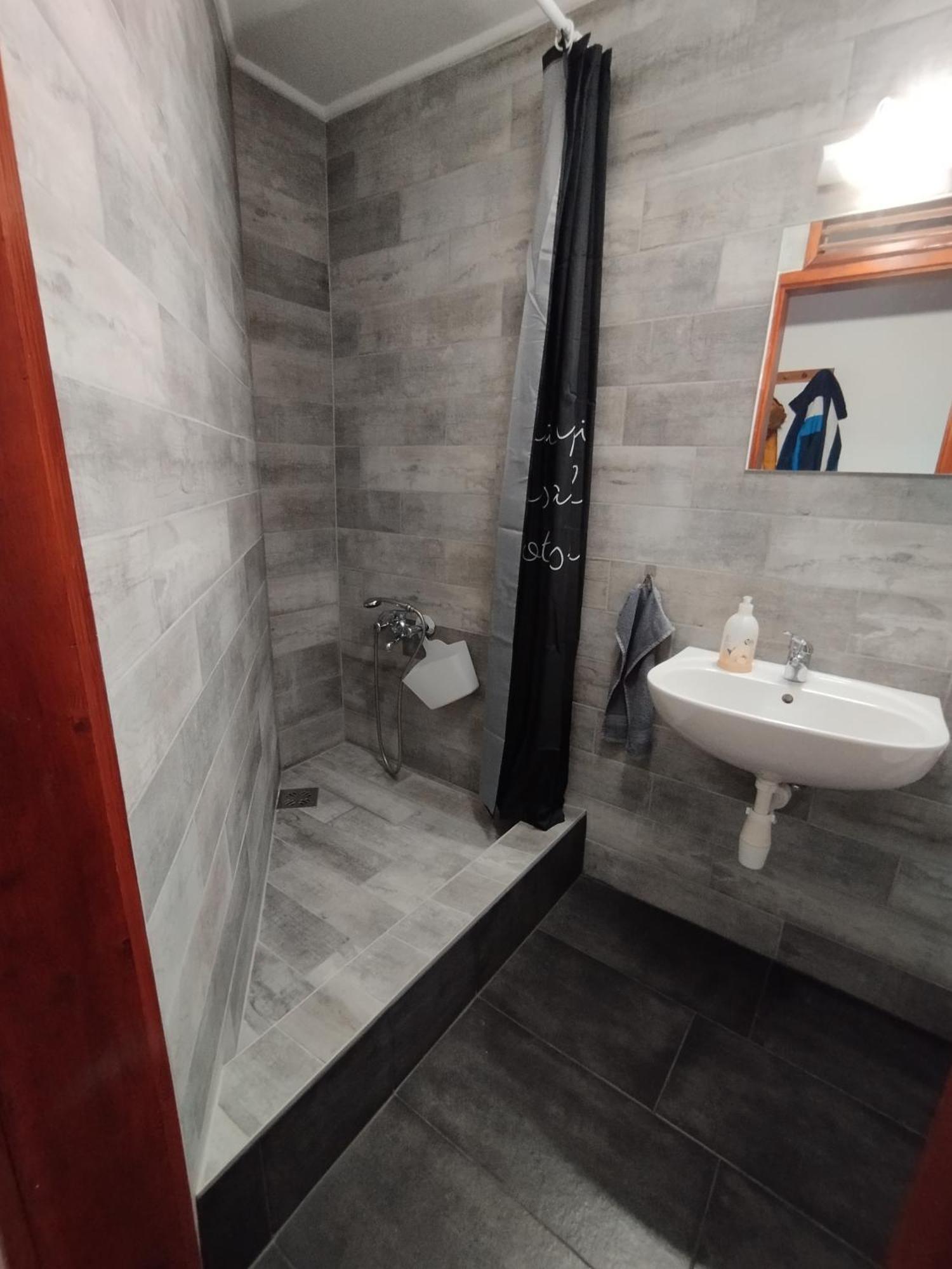 Hellasz Apartman Jula Exterior foto